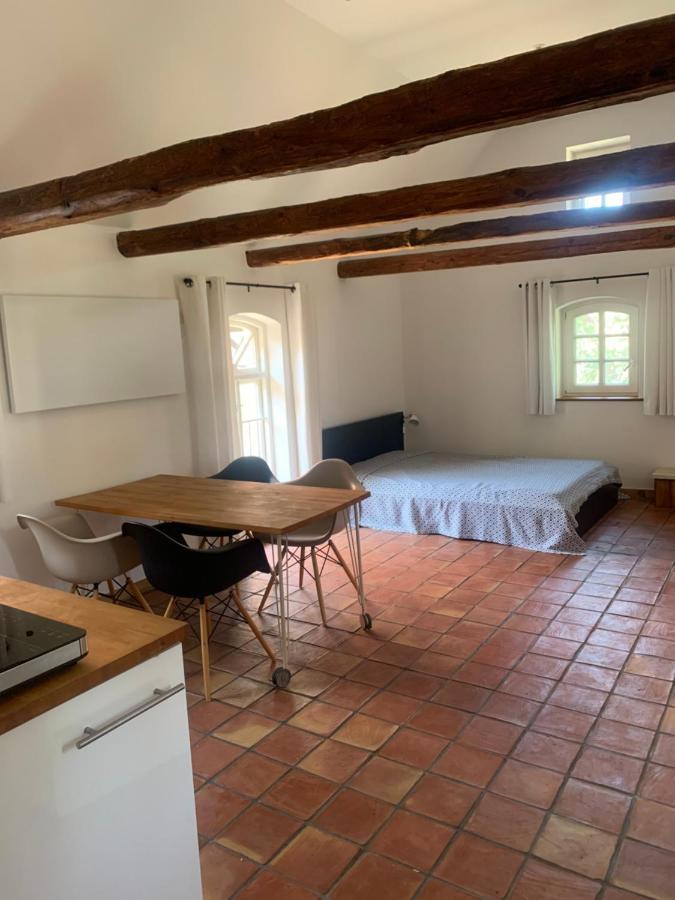 Studio Auf Denkmalgeschuetztem Dreiseithof In Hoefgen Bei Grimma Hofgen  Exteriör bild